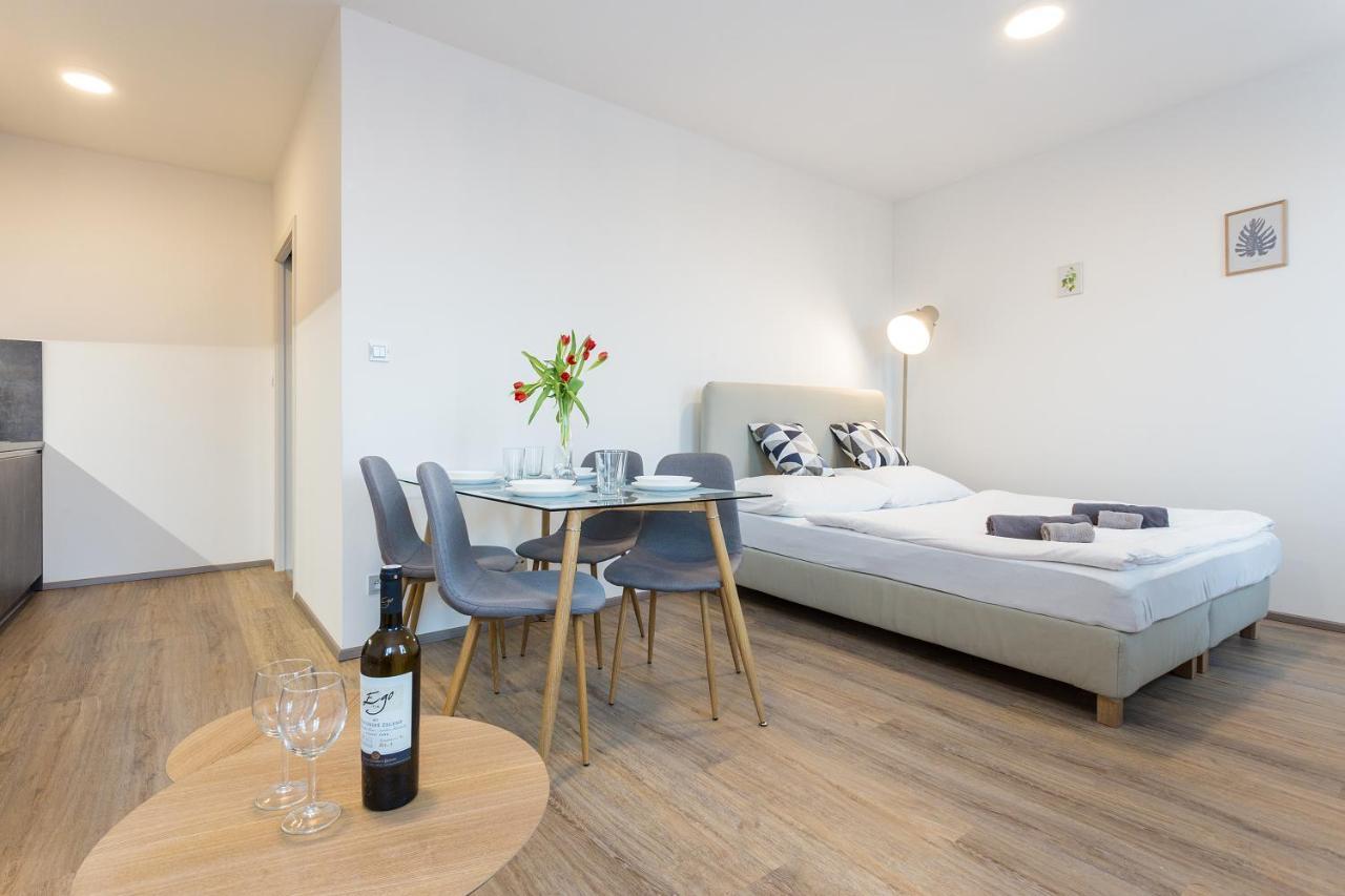 פראג Harfa Apartments מראה חיצוני תמונה